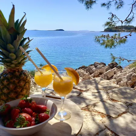 L&m Smokvica (Korcula)