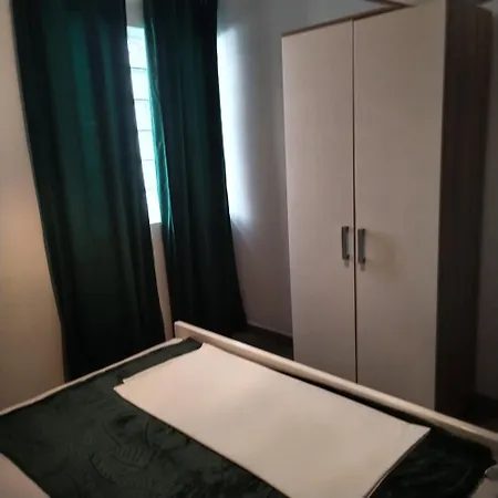 L&m Δωμάτια σε οικογενειακή κατοικία *