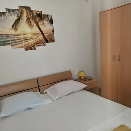 L&m Δωμάτια σε οικογενειακή κατοικία *